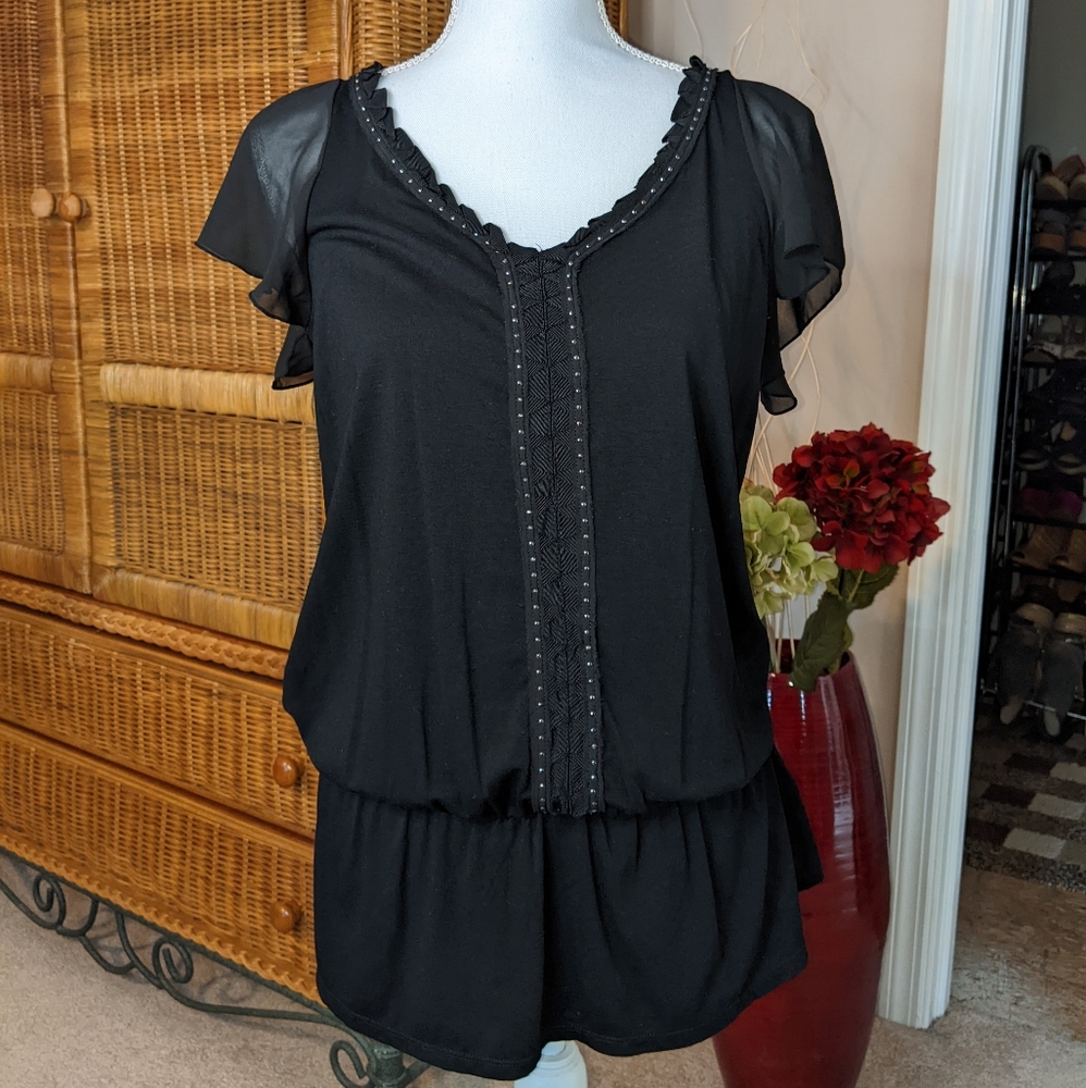 White House black market sleeveless top w Sheer shoulder MEDIUM